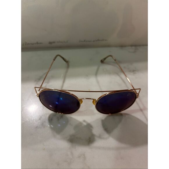 Betsy Johnson Sunglasses‎ Gold Colored Rim Round 5-1/8” Wide Heart Logo EUC - Picture 6 of 9